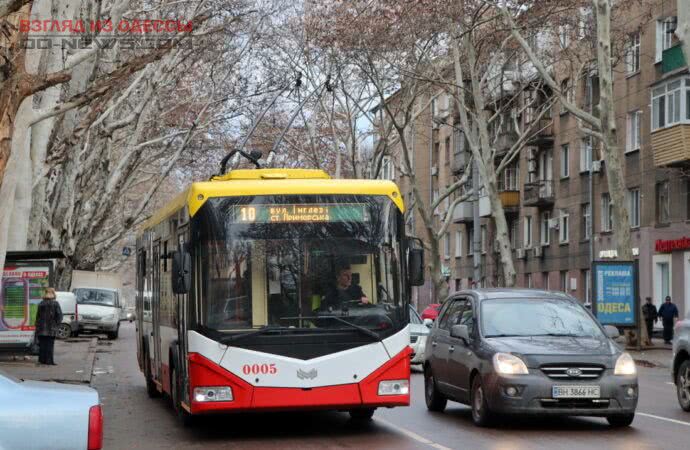 На одной из улиц в центре Одессы хотят выделить полосу для общественного транспорта
