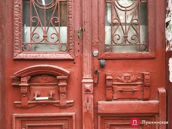 Одесская мэрия хочет отреставрировать старинную дверь за 350 тыс. гривен
