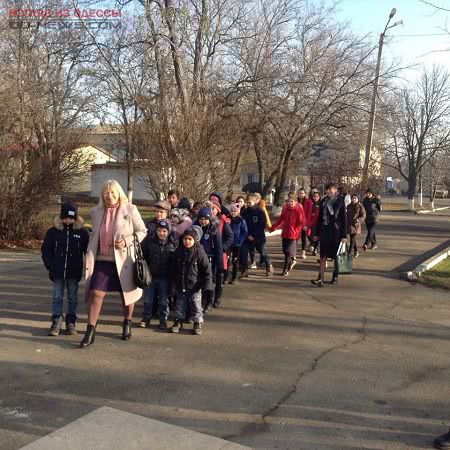 Одесская область: в Ивановке 200 детишек из социально уязвимых семей посетили праздник Святого Николая