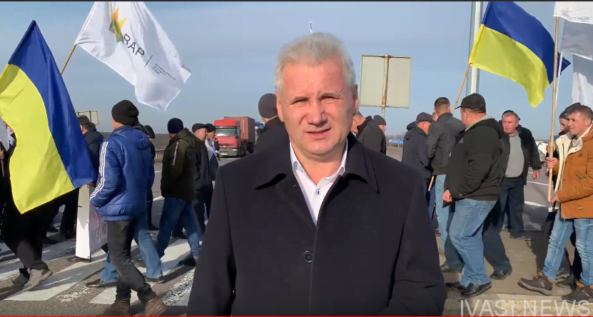 Протестующие перекрыли трассу Одесса — Киев, хотят поговорить с одесским губернатором (видео)