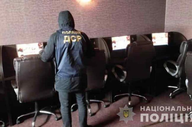 В Одессе массово закрывают «лотомаркеты» (ФОТО, ВИДЕО)