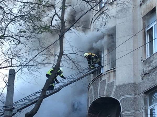 После пожара в колледже  закрывают сразу четыре школы в Одесской области (фото, видео)