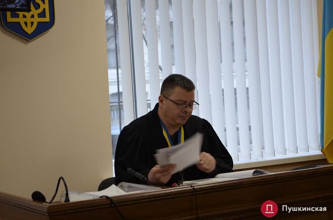 В Одессе состоялось седьмое заседание по делу Гандзюк: подозреваемый ни разу не явился. Фото