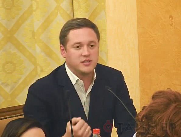 Депутат из "Слуги народа" открывал ресторан в день траура по жертвам пожара