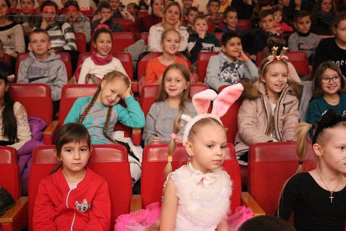 Дети льготных категорий побывали на новогоднем празднике в Одессе