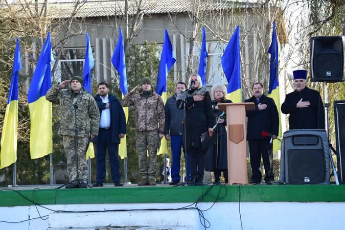 В Сарате поздравили военных (фото)
