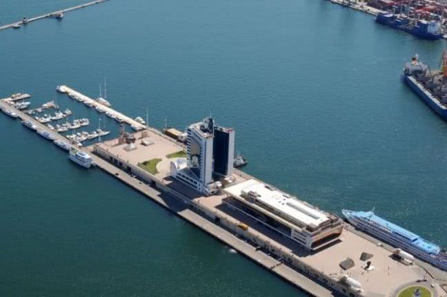 Заброшенную гостиницу «Одесса» на Морвокзале хотят снова открыть