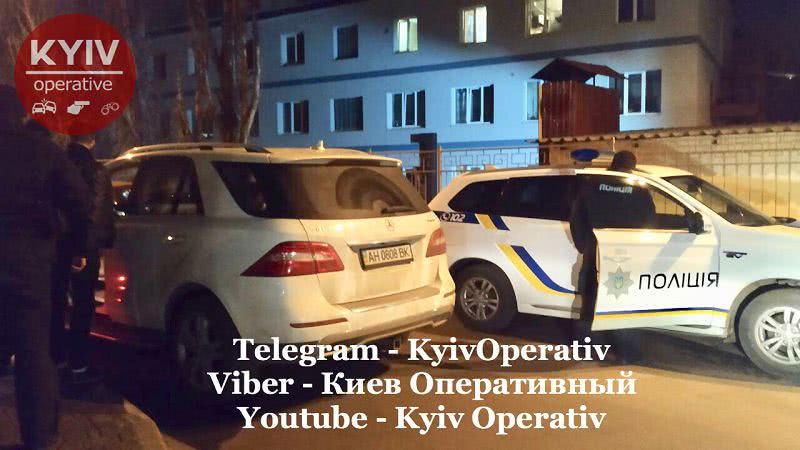 15 экипажей полиции гонялись за киевским мажором на "папкином Mercedes" 15 экипажей полиции гонялись за киевским мажором на "папкином Mercedes"