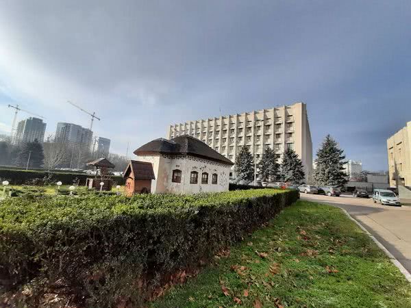«Хатынку бракосочетаний» перенесут в Одесскую область (фото)