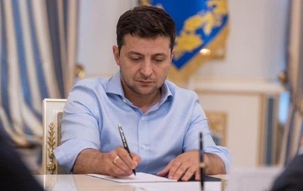 Зеленский "забыл" про заслуги Красной Армии, а СССР назвал виновником Второй мировой войны