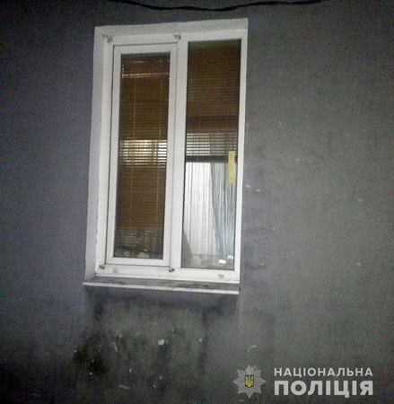 В Донецкой области произошел взрыв рядом с домом, где находился ребенок с отцом В Донецкой области произошел взрыв рядом с домом, где находился ребенок с отцом