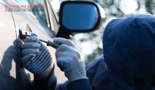 Осторожно, действуют автоворы: в Одессе ночью пострадал автомобиль