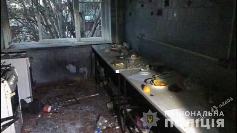 Взорвавшим гранату в общежитии мужчина оказался ранее судимый за убийство одессит