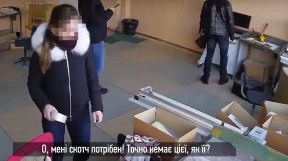 Полицейские попались на воровстве во время обыска. Назначено служебное расследование