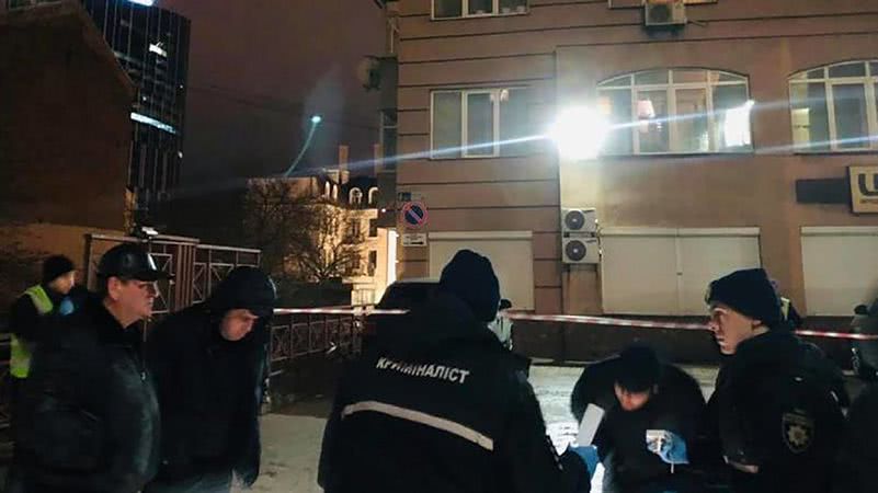 В аеропорту Одеси затримали іноземця: його підозрюють у вбивстві пластичного хірурга у Києві