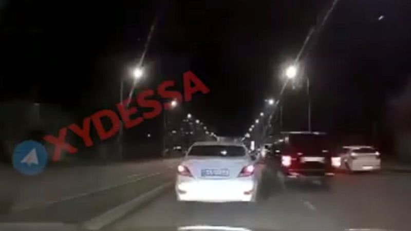 В Одесі джип зі спецсигналами та пострілами «літав» по місту – відео