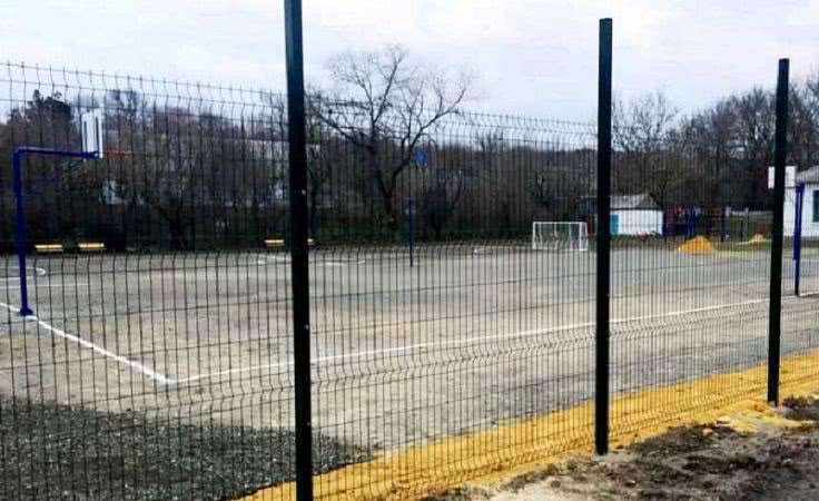 В Тарутинском районе капитально ремонтируют очередной спортивный объект