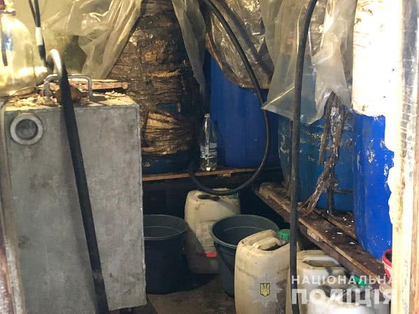 В Одесской области изъяли тысячу литров безакцизного спирта