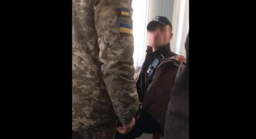 В Одеській області прикордонники силоміць видворили молдаванина-комуніста