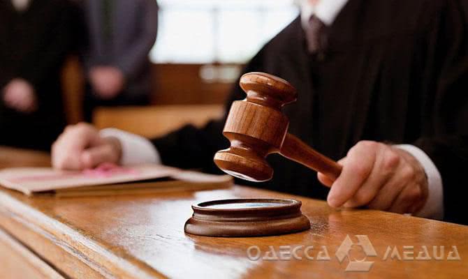 Суд в Одесской области оштрафовал «любительницу» мужского парфюма