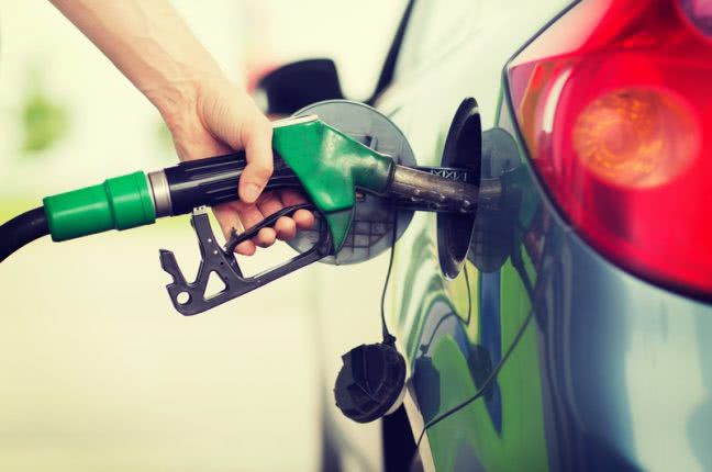 Обвал нефти: АМКУ ожидает снижения цен на топливо в Украине