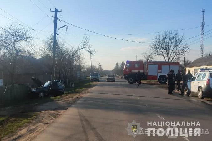 Житель Одесской области на скорости въехал в столб: пострадавший в больнице