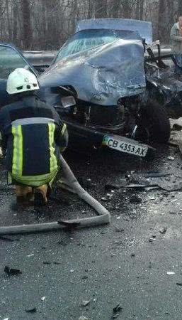 В Одесі в результаті ДТП згорів автомобіль та придорожній кіоск
