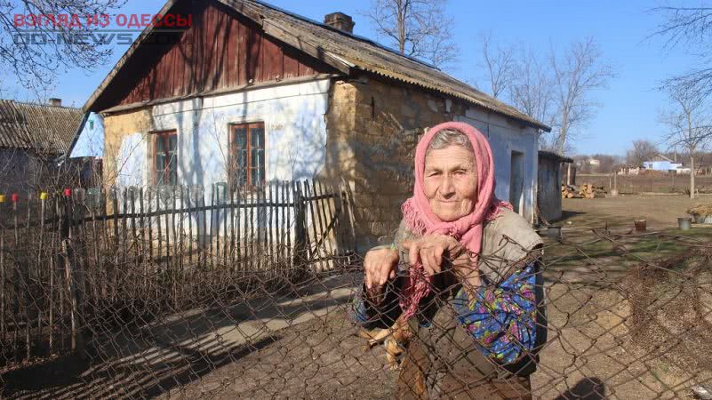 Одесская область: жительница села в Раздельнянском районе уже 15 лет живет без электричества в доме