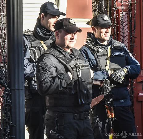 В Одессе произошла третья стычка националистов с охраной Медведчука (фото)
