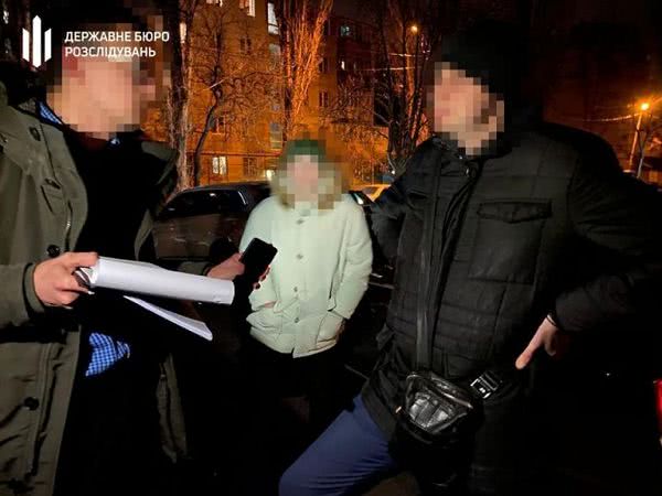 В Одесской области прокурора и его сообщницу задержали при получении взятки в $25 тысяч