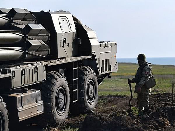 Попадает в цель с первого выстрела: военные показали впечатляющее видео испытания ракеты «Ольха-М»