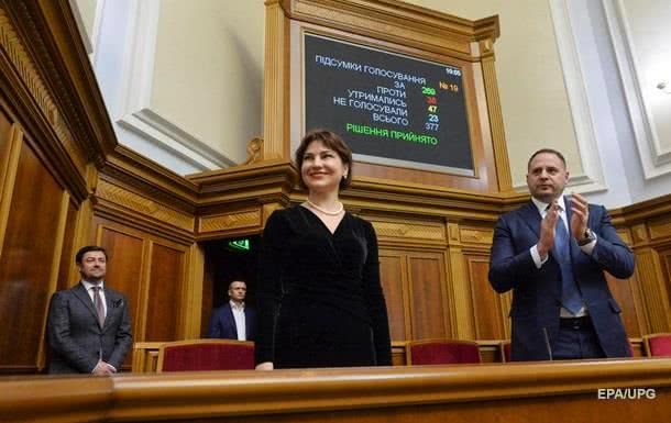 Генпрокурор собирается объявить подозрение в убийстве националисту Стерненко