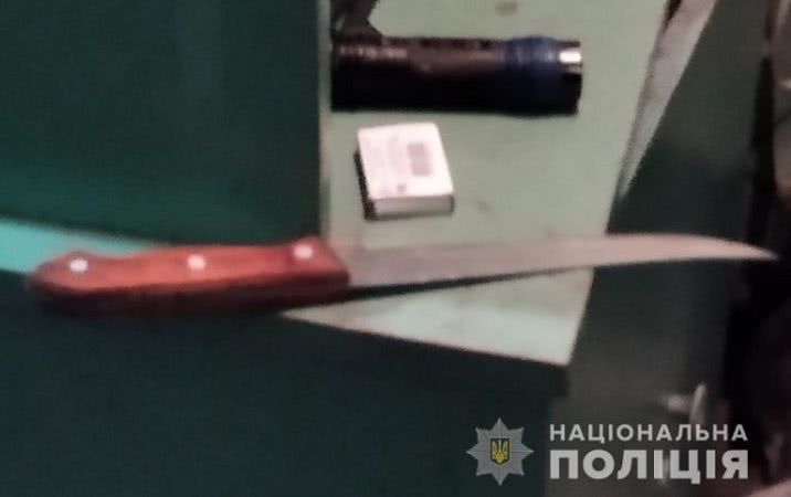 Хватался за нож и бензопилу: в Одесской области будут судить мужчину, который пытался убить родственника