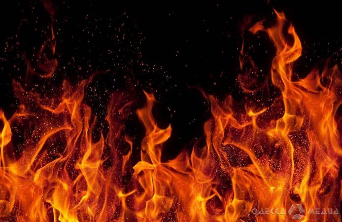 В Одесской области подожгли строительный магазин