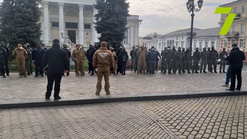 Более 1,5 тысячи правоохранителей обеспечат правопорядок на майские праздники в Одессе (фото)