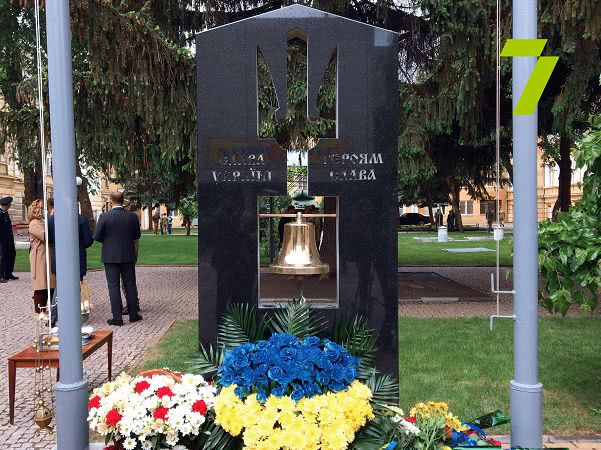 В Одессе открыли мемориальный памятник воинам, погибшим в зоне АТО (фото)