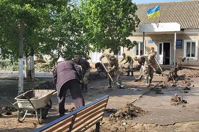 Из-за ливня в Болградском районе смыло село