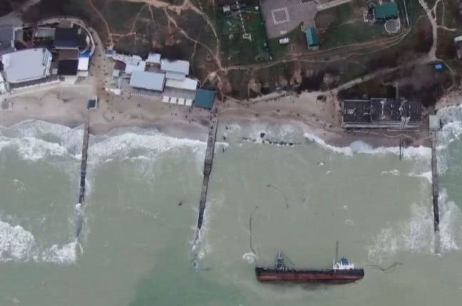 Владельцу затонувшего в Одессе танкера Delfi поставили новые условия