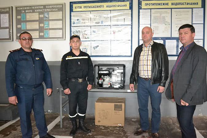 Болградские спасатели получили от района новое оборудование