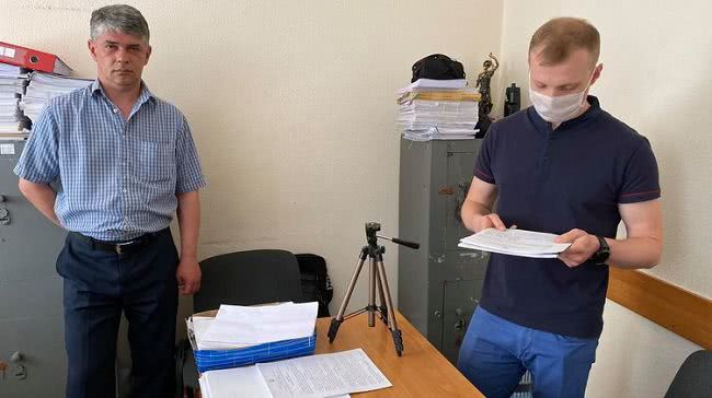 Стерненко вручили подозрение по статьям «умышленное убийство» и «незаконное ношение холодного оружия»