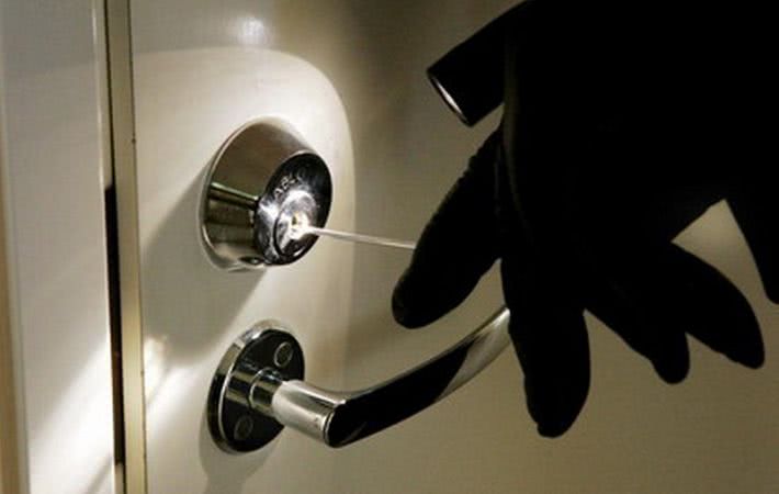 Группа иностранцев обчистила квартиру в Киевском районе Одессы (фото)