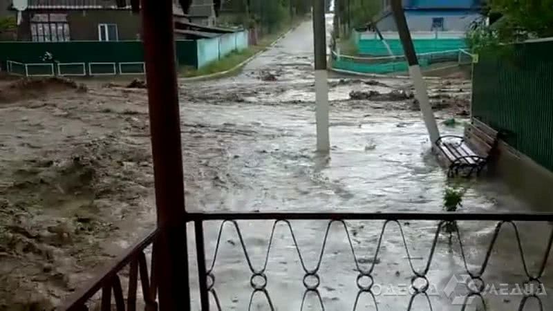 На выходных селам в Одесской области ливень принес потоп  (фото, видео)