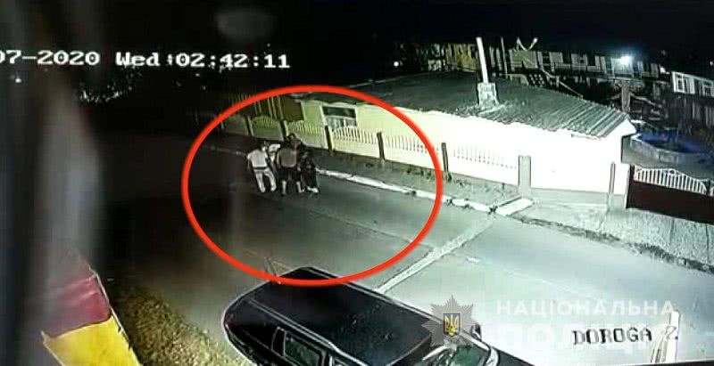 Трое жителей Болградского района грабили отдыхающих в Затоке