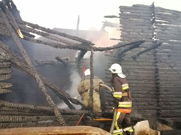 У Затоці вночі палали дві бази відпочинку: постраждав один відпочивальник