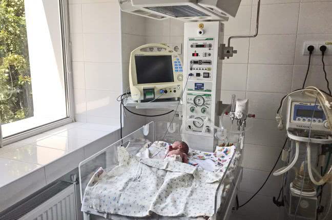 Одесский роддом №1 получил медоборудование для маловесных малышей