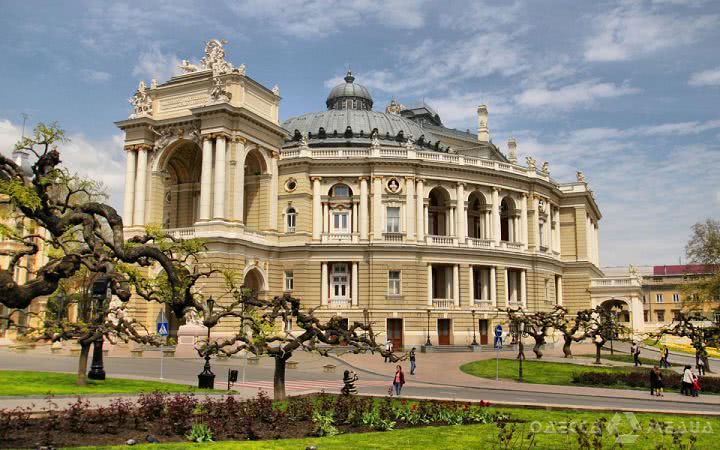 Одесский оперный театр возвращается с карантина