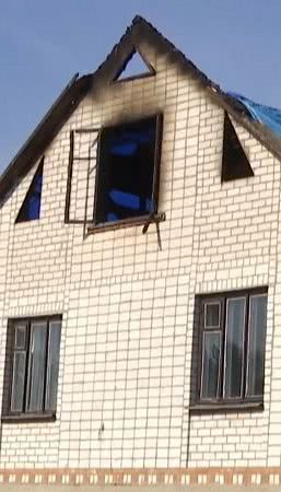 В Одеській області блискавка влучила у склад і спричинила пожежу