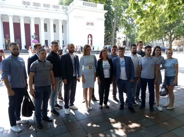 ОПЗЖ начало кампанию против банкротства Одессы