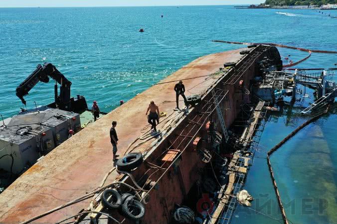 В Одессе объявили ситуацию с танкером Delfi черезвычайной