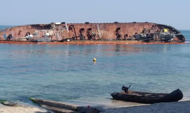 Затоплению танкера Delfi в Одессе присвоят статус техногенной катастрофы
